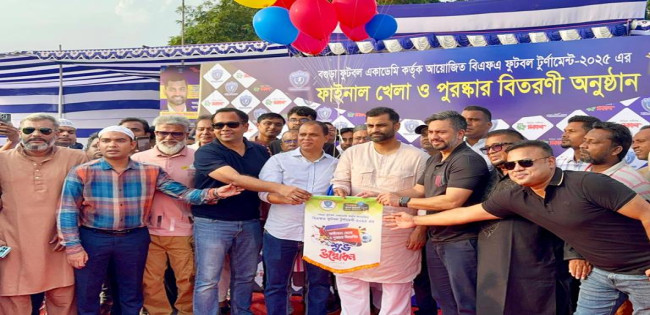 "রাজনীতিতে নয়,স্পোর্টসকে এগিয়ে নিতে কাজ করে যাবো"-বগুড়ায় তামিম ইকবাল