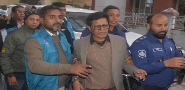 জেলা প্রাথমিক শিক্ষা কর্মকর্তা  ঘুষের টাকাসহ হাতেনাতে আটক