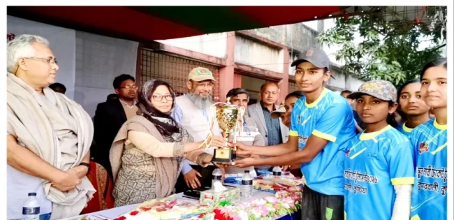 কুষ্টিয়ায় নারী শিক্ষার্থীদের ৩ দিনের ক্রিকেট টুর্নামেন্ট