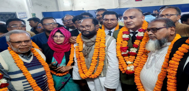 কুষ্টিয়া আইনজীবী সমিতির নির্বাচনে সভাপতি আবু সাঈদ, সম্পাদক শাতিল মাহমুদ