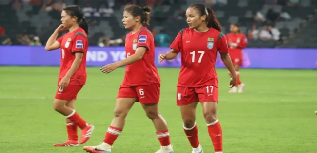 বাংলাদেশ  চীনের সঙ্গে লড়াই করে হারল