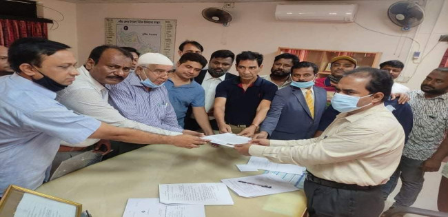 কুষ্টিয়া জেলা প্রশাসকের কাছে স্মারকলিপি প্রদান