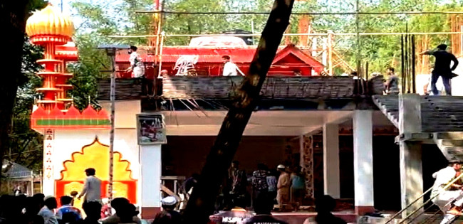 কুষ্টিয়ায় উত্তেজনা পীরের আস্তানায় হামলা, কথিত পীর নিহত—আইনশৃঙ্খলা বাহিনীর কড়া অবস্থান