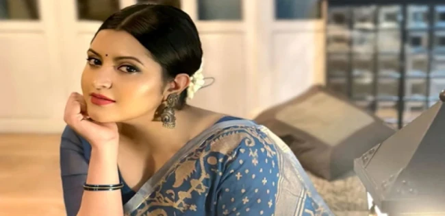 সিয়ামের স্ত্রীর পাশে পরীমণি