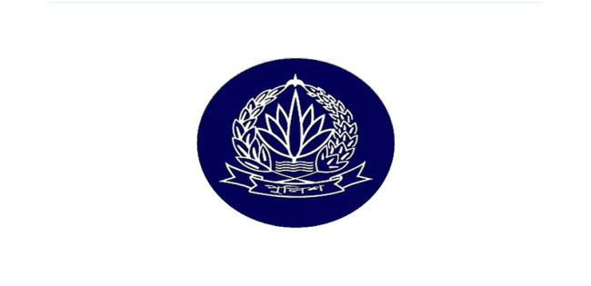 পুলিশের ১৬ উপমহাপরিদর্শকসহ (ডিআইজি) মোট ১৭ কর্মকর্তাকে বাধ্যতামূলক অবসরে পাঠিয়েছে সরকার।