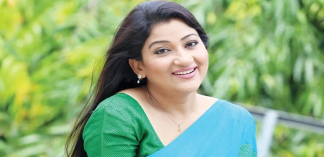 বৈচিত্র্যময় চরিত্রে অভিনয় করে সাড়া ফেলেছেন দীপা খন্দকার