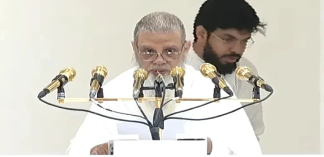 হজের খুতবায় মসজিদে নববীর ইমাম : মুসলিম উম্মাহকে ধৈর্য ধারণ ও ঐক্যবদ্ধ থাকতে হবে