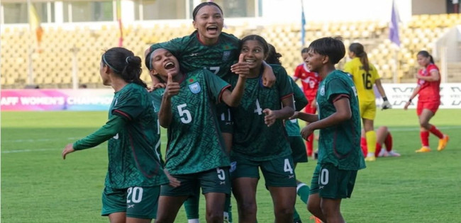 ভাবনায় রেশ টানেন ঋতুপর্ণা চাকমা