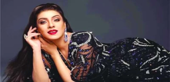 মৌয়ের কবিতা পাঠ