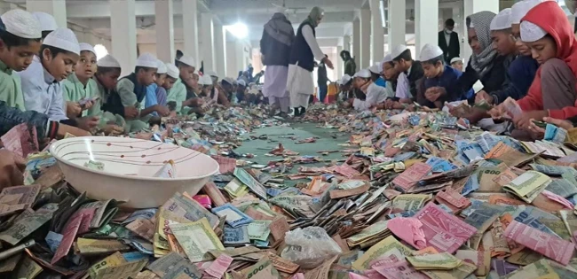 পাগলা মসজিদের দানবাক্সের টাকা রেকর্ড ছাড়াল