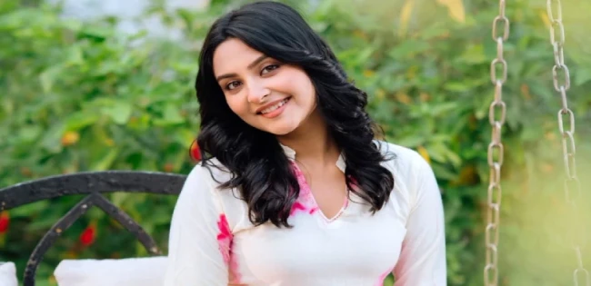 অভিনেত্রী  নীহা  কাকে বিয়ে করছেন