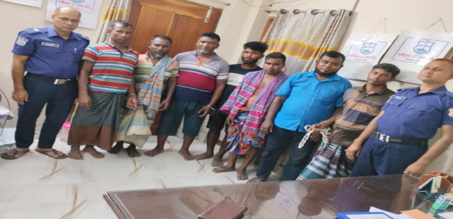 বালু খেকোদের বিরুদ্ধে অভিযান