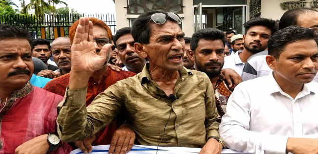 কুমার নদের  উপর   ব্রিজ নির্মাণের দাবি
