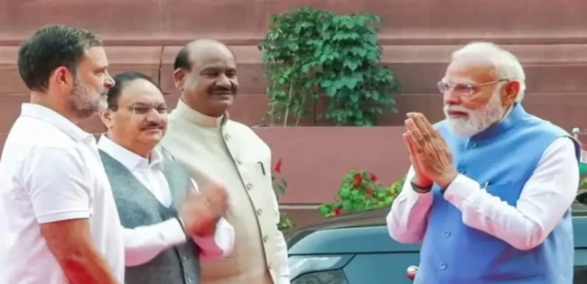 মোদির তীব্র সমালোচনা করে রাহুল বললেন ‘শিক্ষার্থীদের কাছে ক্ষমা চান’