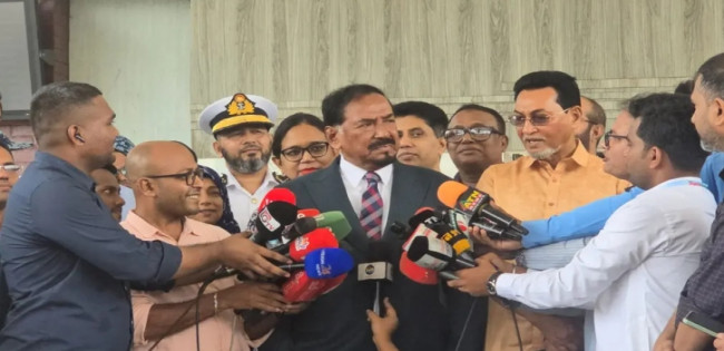 রাষ্ট্রপতির পদত্যাগের গুঞ্জনের মধ্যেই দেশে ফিরে যা জানালেন স্পিকার