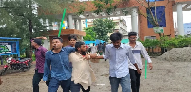 বরিশাল বিশ্ববিদ্যালয়ে ছাত্রদলের সঙ্গে শিবিরের সংঘর্ষ